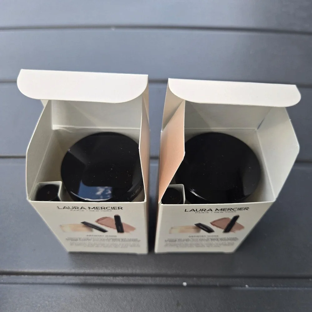 2x Laura Mercier Mini Artistry Icons translucent Loose Powder and Eyeshadow Set.